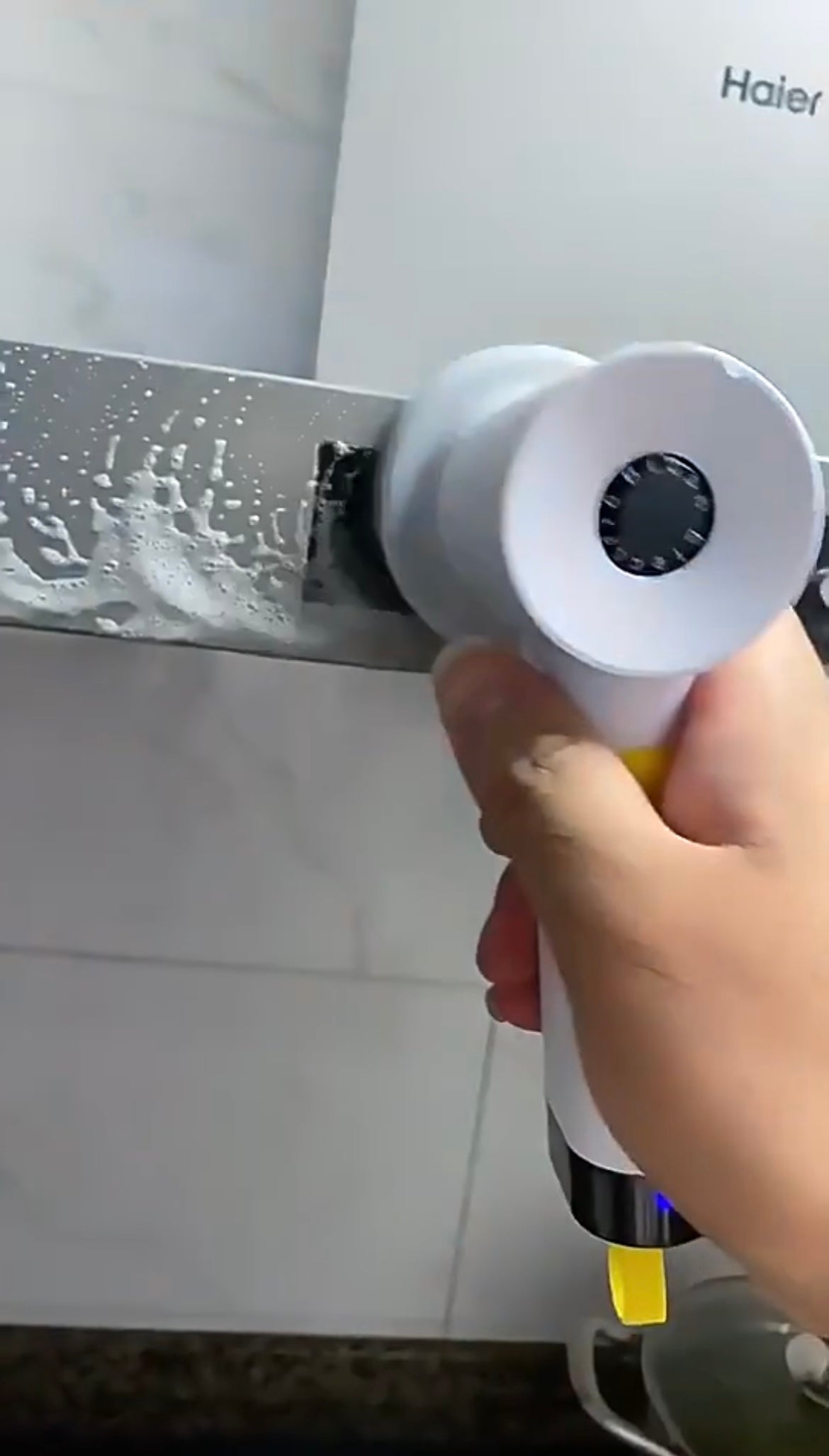 POWERCLEANY™ BRUSH